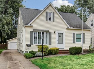 143 Wheelock Dr, Bedford, OH 44146