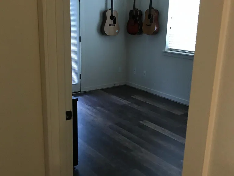 819 NW Wheelock Pl #819 — Photo 6