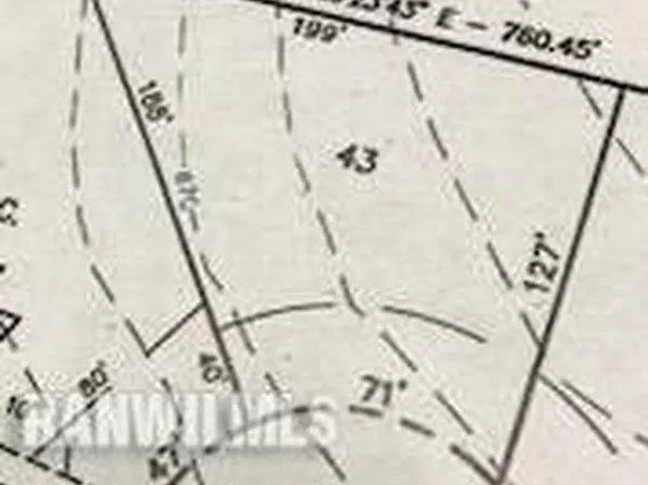 506 Wolf Hollow Dr, Lena, IL 61048