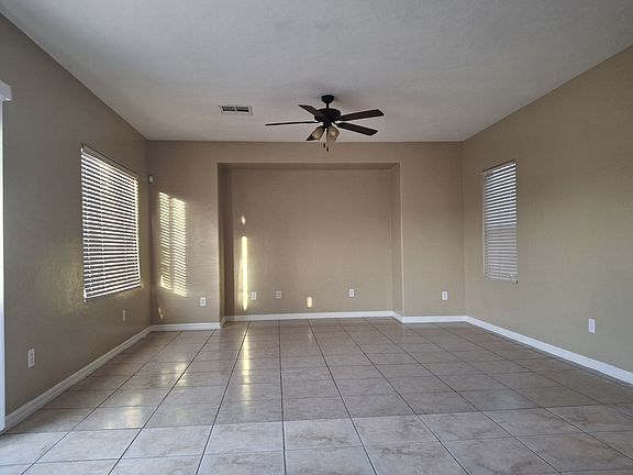 3rd image of 4468 Penguin Ave