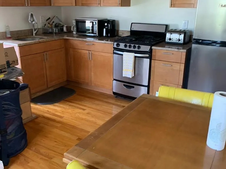 8022 Pine Rd #3 — Photo 9
