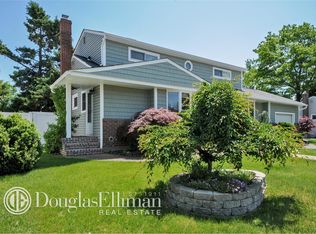 38 Froehlich Farm Rd, Hicksville, NY 11801