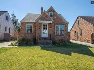 6203 Renwood Dr, Parma, OH 44129