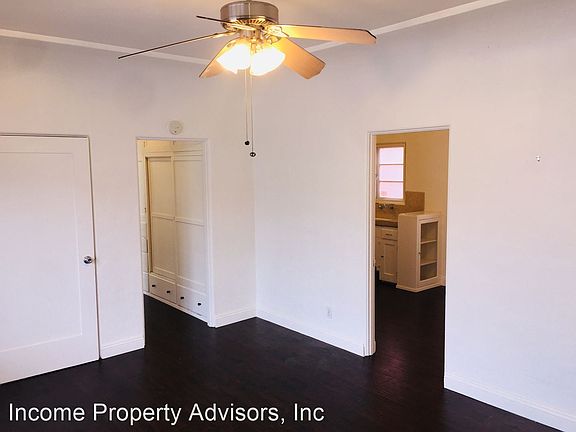 4th image of 3967 Centre St APT 20
