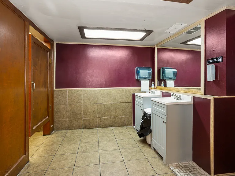 1016 Noble St #A — Photo 11