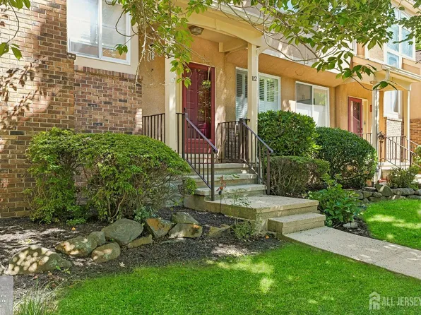 112 Kingsland Cir, Monmouth Junction, NJ 08852