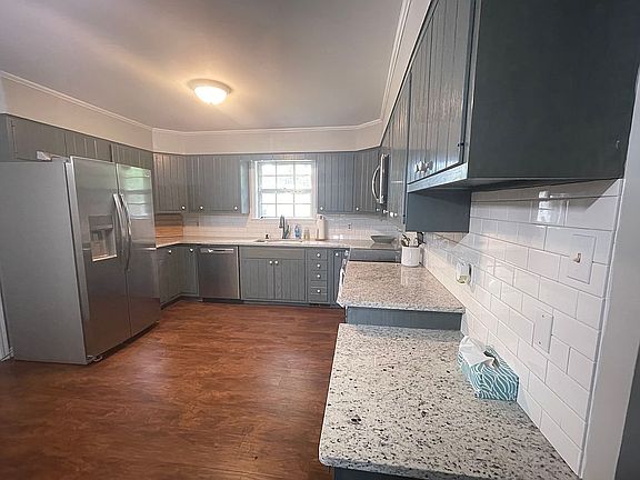 4th image of 1904 W 3rd Ct