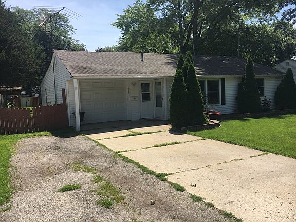 3rd image of 607 N Evanslawn Ave