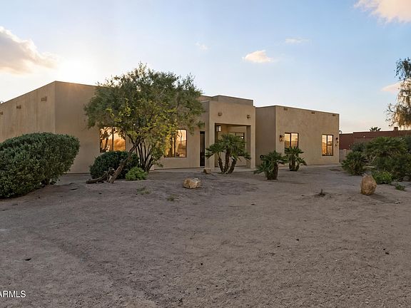 2nd image of 2617 W DESERT HILLS Drive