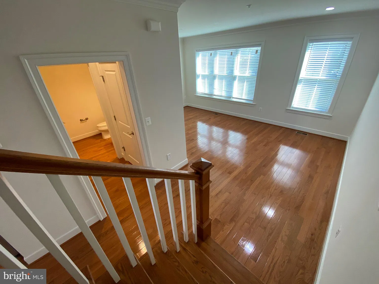 4 bed, 3.5 bath, 2603 sqft, $2,850 — Photo 3