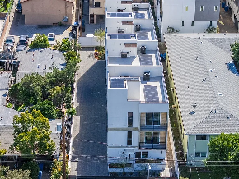 714 N Chestnut Ave — Photo 43