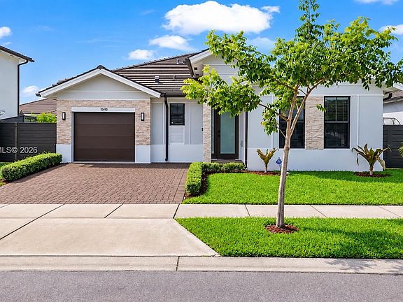 3rd image of 14540 SW 22nd St