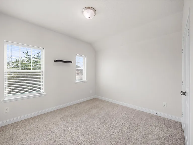 19430 Canter Field Ct — Photo 25