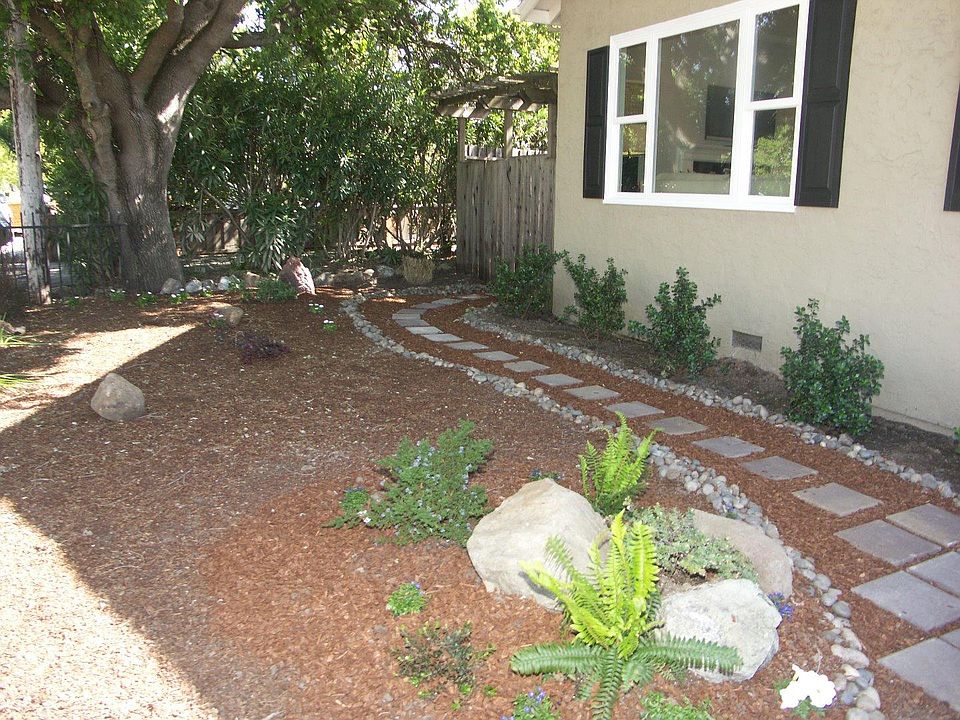 2nd image of 304 Sequoia Ave