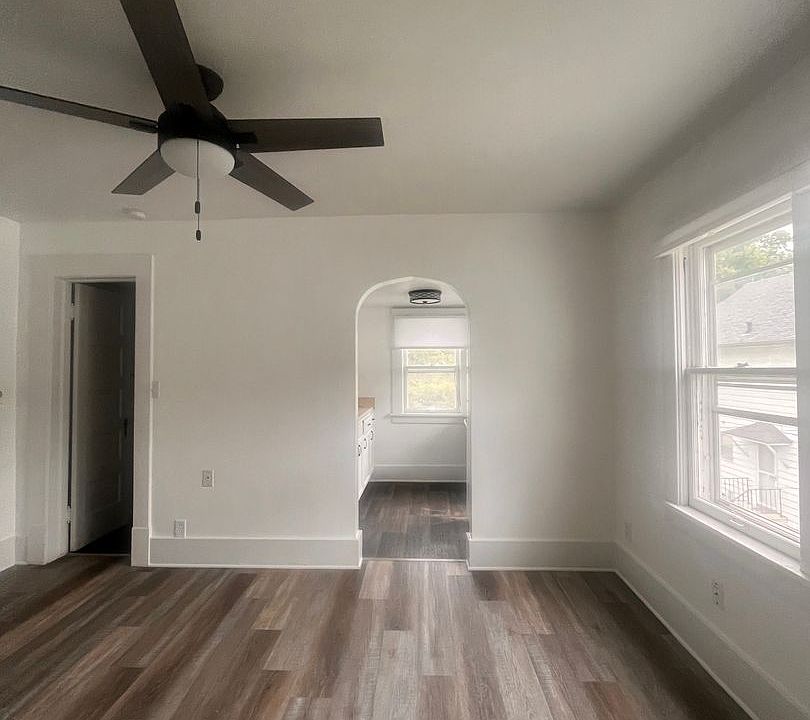 1st image of 2640 Cottage Grove Ave APT 4