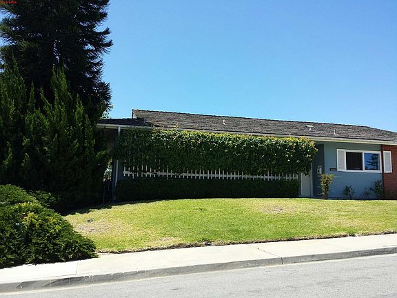 2nd image of 1739 La Flora Dr