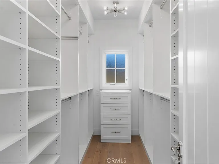 1215 E Balboa Blvd — Photo 37