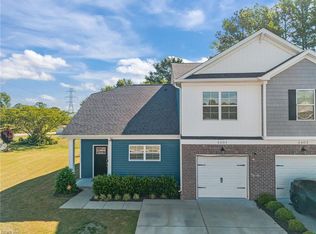 2401 Fieldsway Dr, Chesapeake, VA 23320