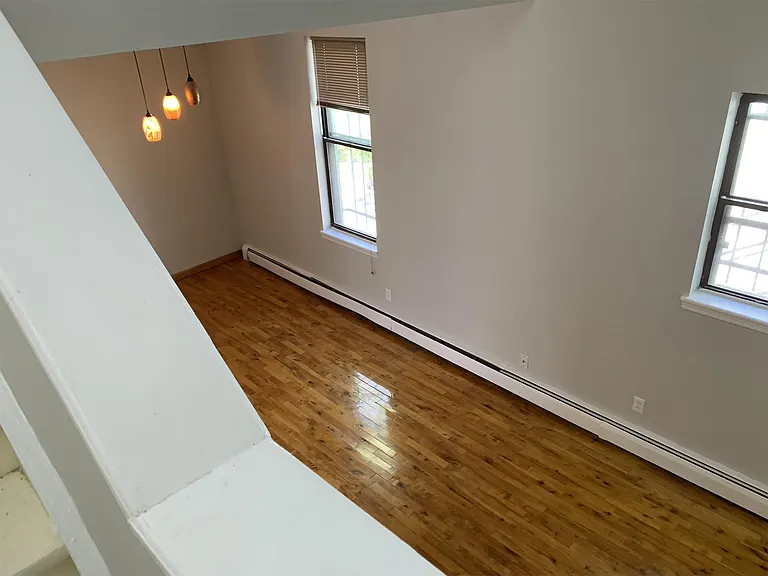 118-126 Cottage St — Photo 35