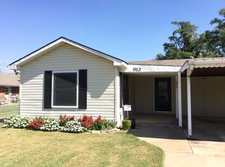 912 S Jones Ln, Mustang, OK 73064