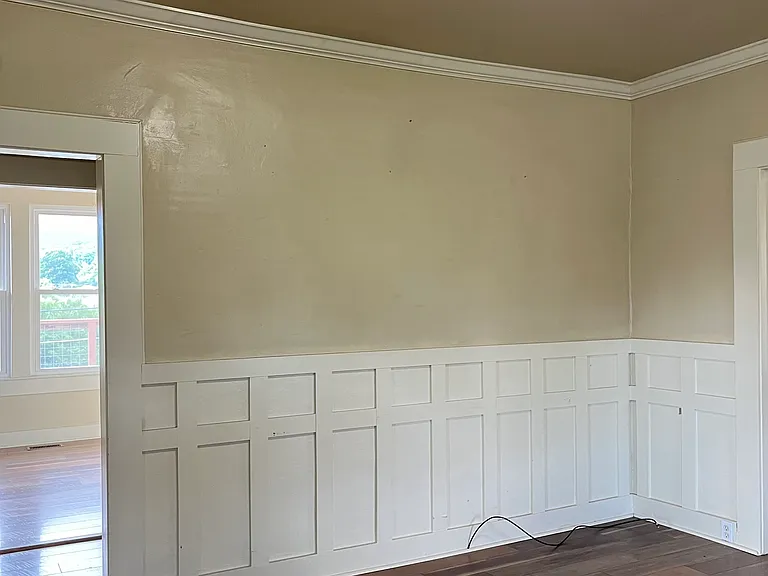 301 Highland Ave — Photo 4