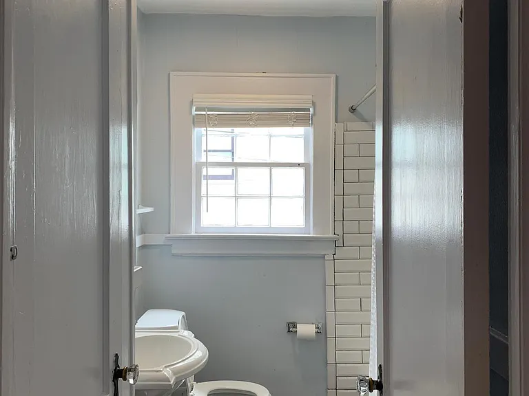 1229 State St NW — Photo 3