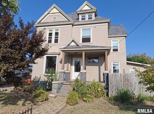 335 S 5th Ave, Canton, IL 61520