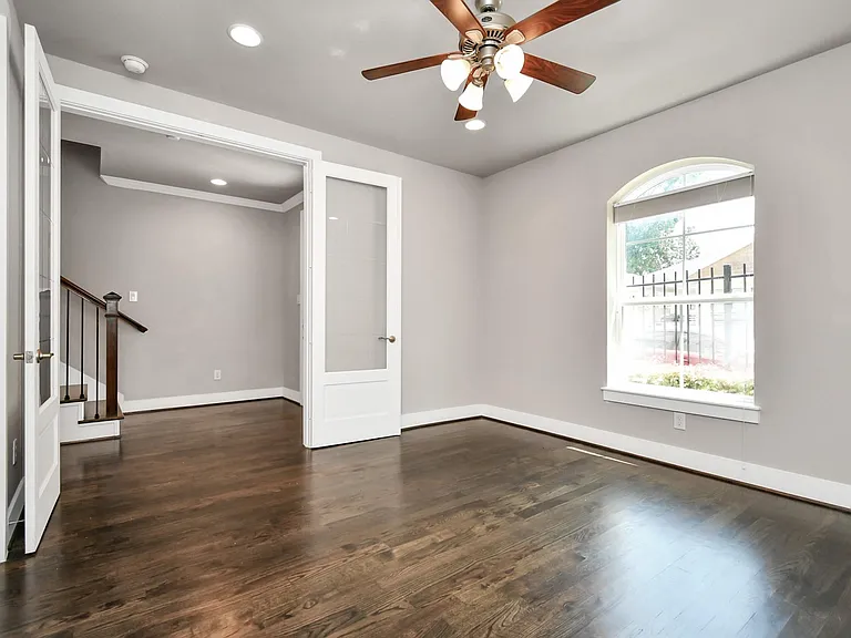 2709 Kennedy St — Photo 7