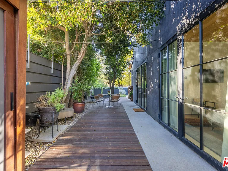 746 Marco Pl — Photo 18