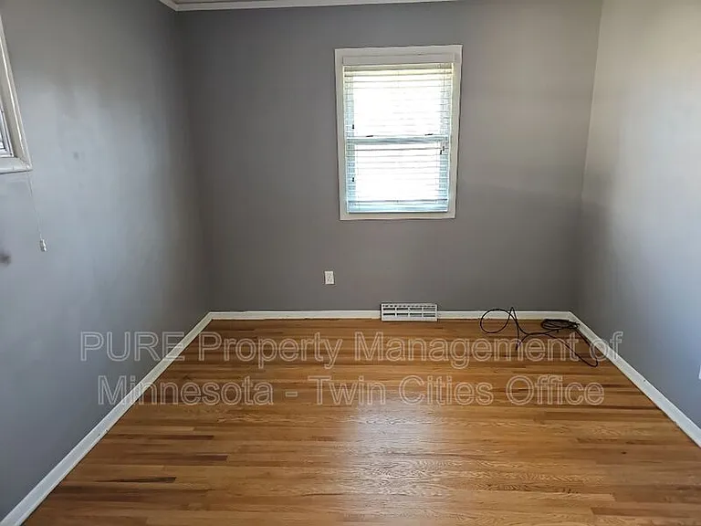 1617 Flag Ave N — Photo 9