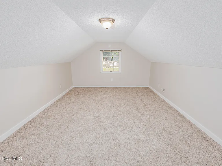 5722 Gondolier Dr — Photo 22