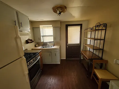 6901 Grand Ave Photo 1