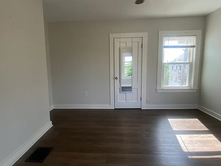 5 Blaine Ave #2 — Photo 3