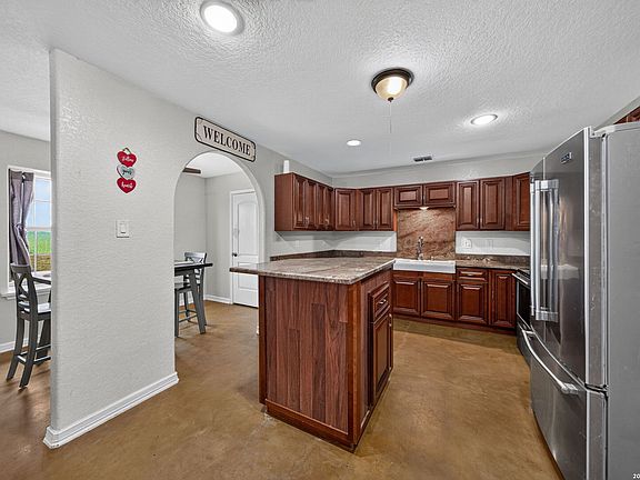 5th image of 4044 W Fm 476