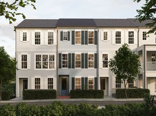 5 Snap Dragon Dr, Carlisle, PA 17015