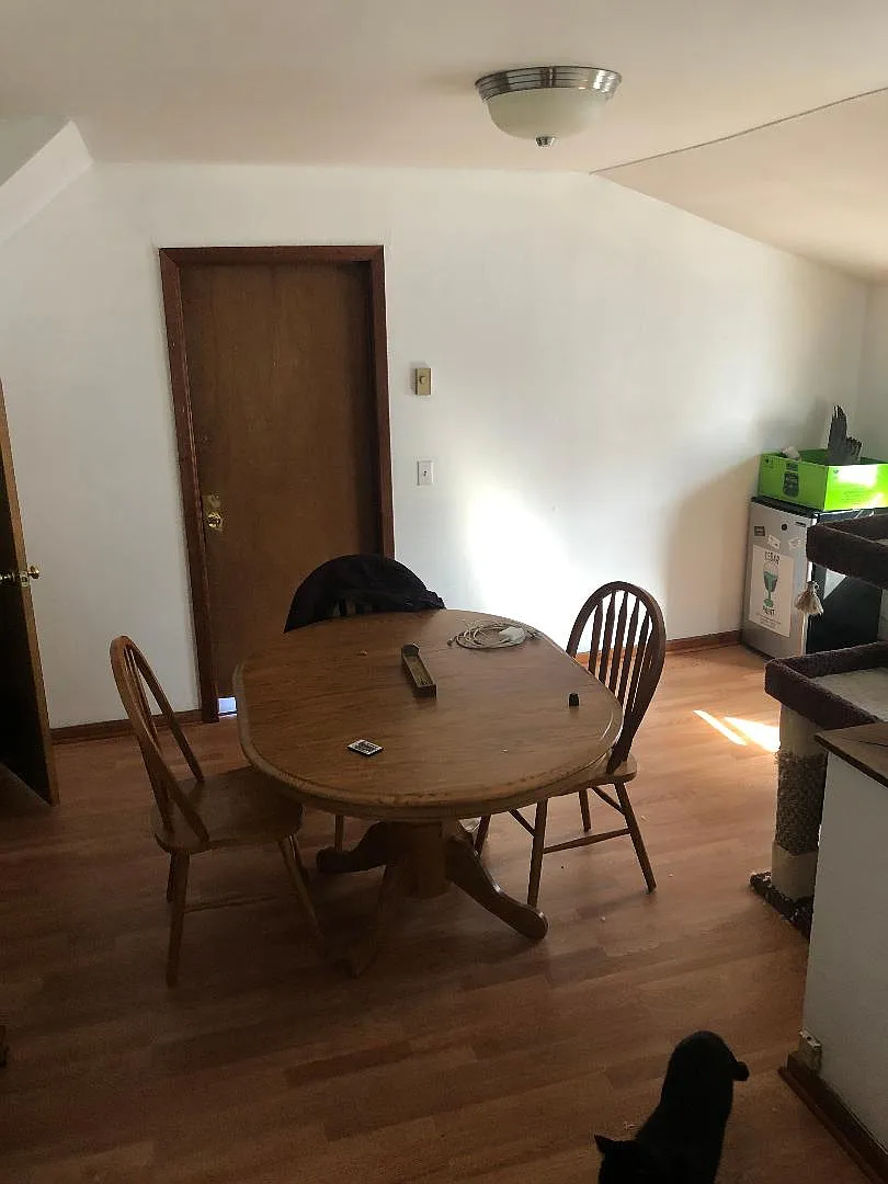 142 N Hancock — Photo 3