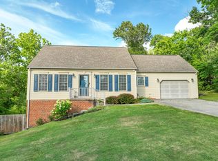 2592 Paint Lick Rd, Paint Lick, KY 40461
