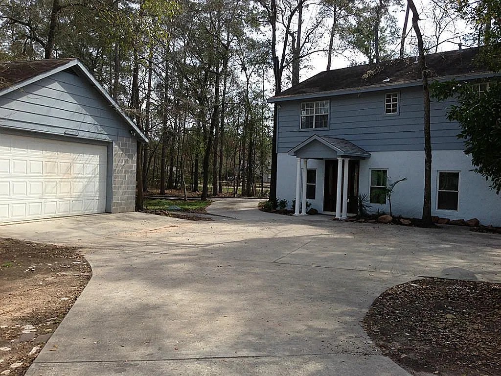 4 bed, 3.0 bath, 2400 sqft, $2,000 — Photo 3