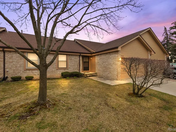 2357 Heritage Pointe Dr, Sterling Heights, MI 48314