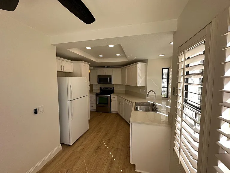 15880 Avenida Villaha #71 — Photo 20