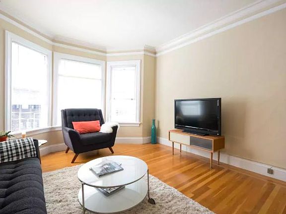 5th image of 1280 Lombard St APT 304
