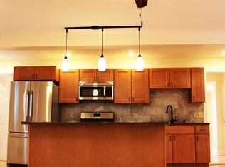 69 Spring St, Burlington, VT 05401