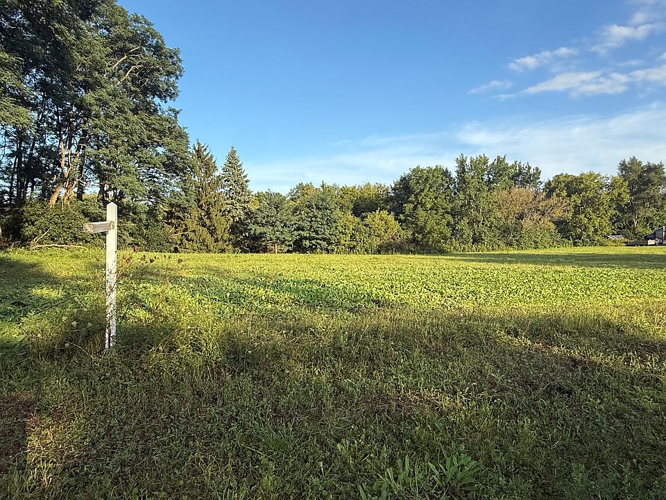 2nd image of 37657 N Green Bay Rd