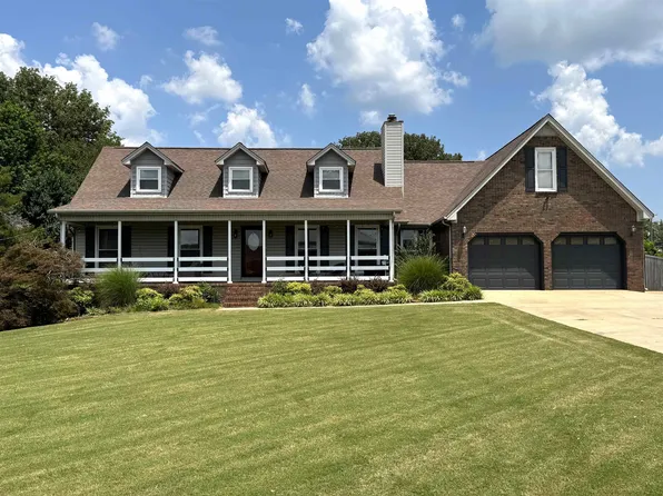 1907 Orman St, Muscle Shoals, AL 35661