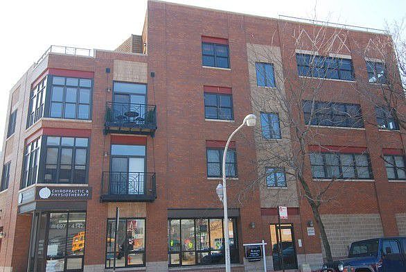 1st image of 1717 W Newport Ave APT 2