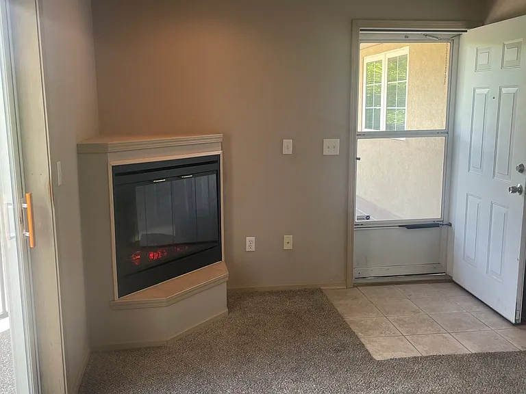 529 SW Market St — Photo 5