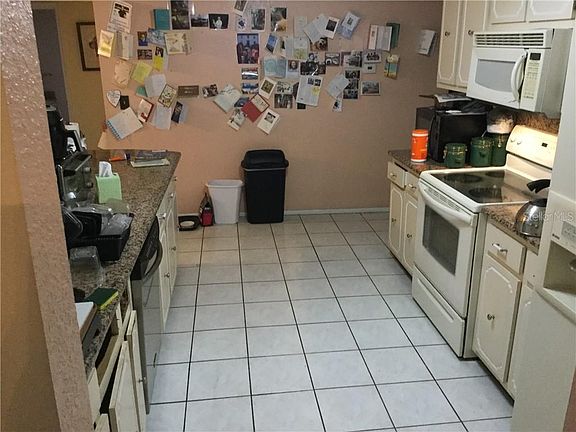 3rd image of 3431 Conway Blvd