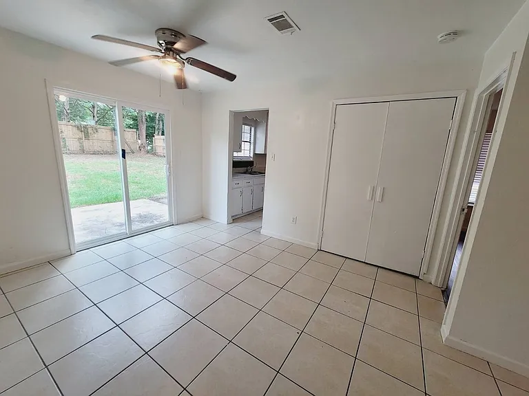 3209 Hester Dr — Photo 6