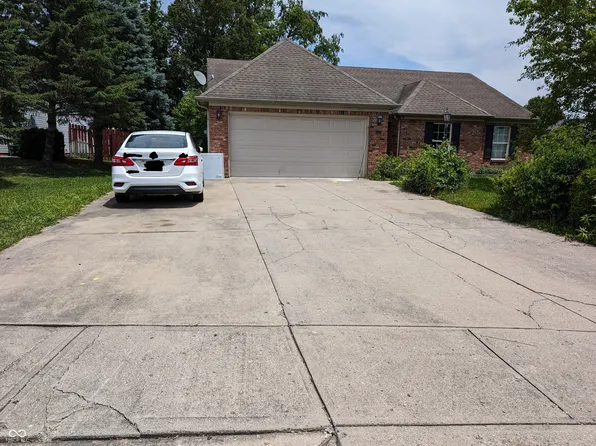 5865 Vicksburg Ln, Indianapolis, IN 46254