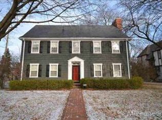 588 Lincoln Rd, Grosse Pointe, MI 48230